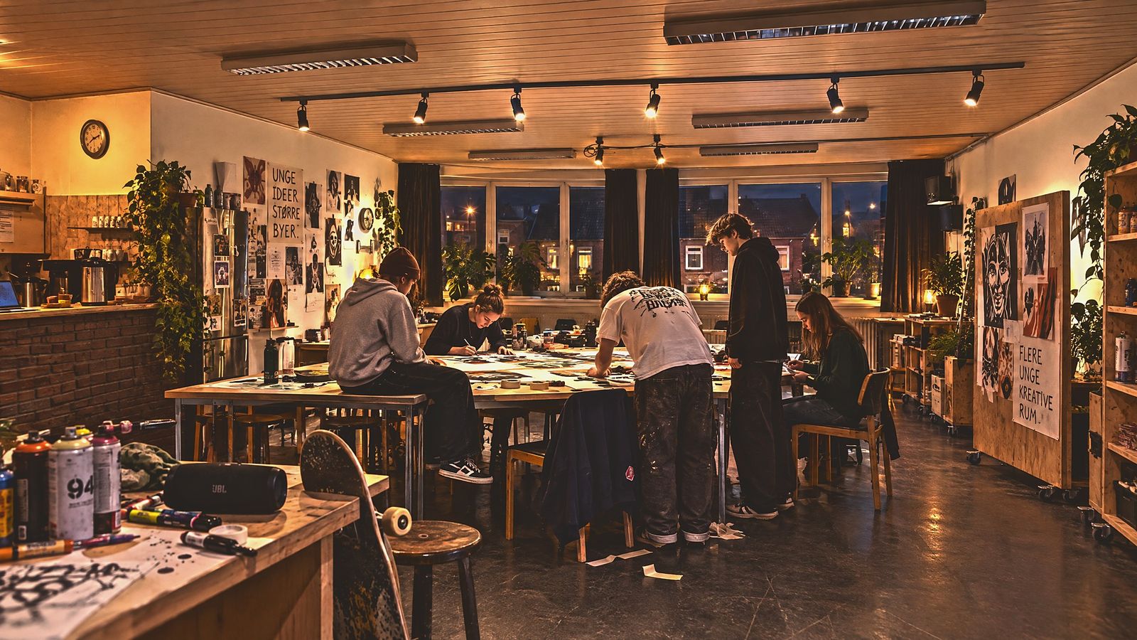 Jugendliche in der Werkstatt am Abend, Visualisierung