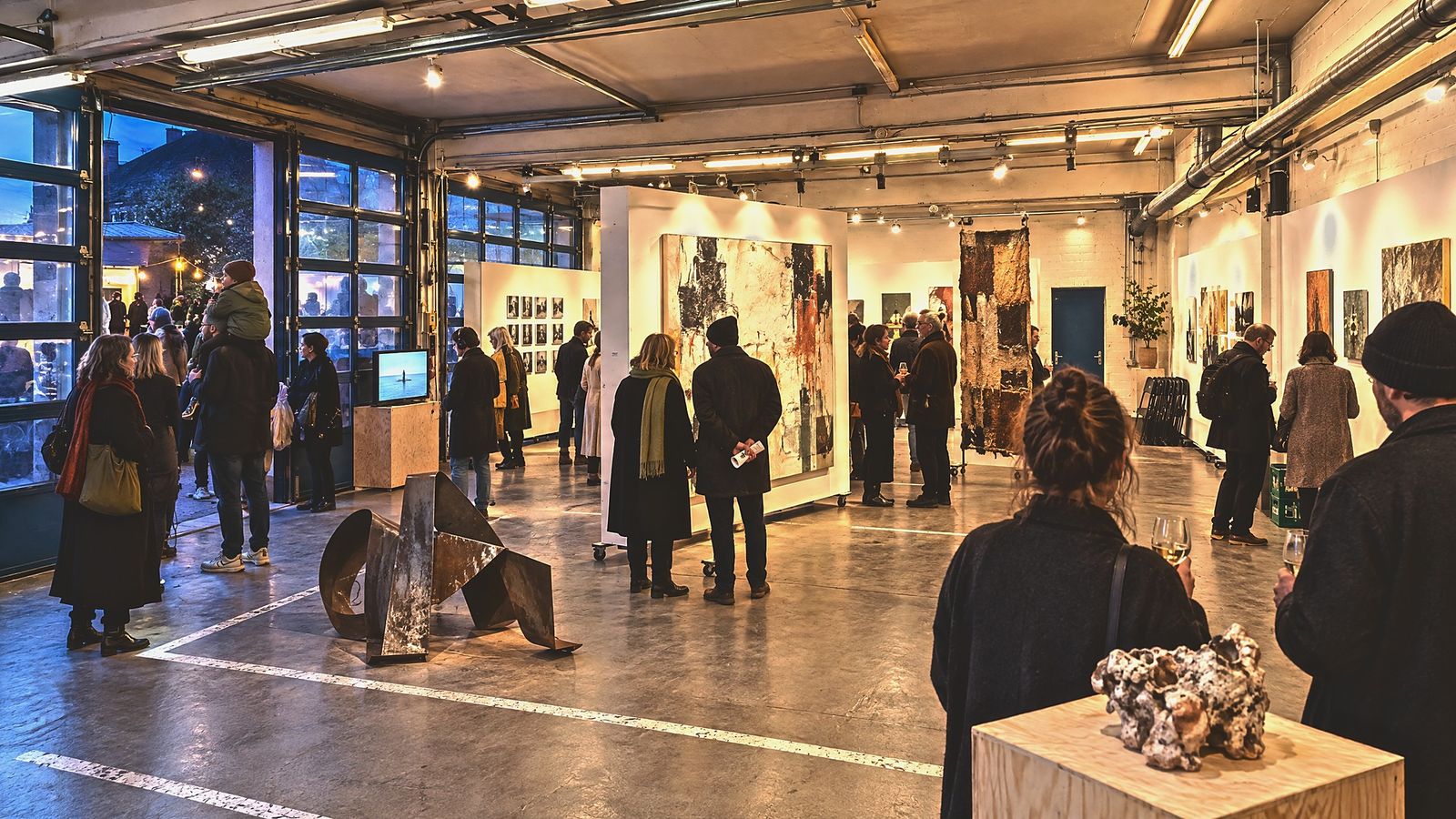 Gruppenausstellung am Eröffnungsabend, Visualisierung